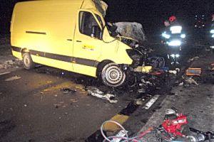 2 kierowców zginęło w czołowym zderzeniu